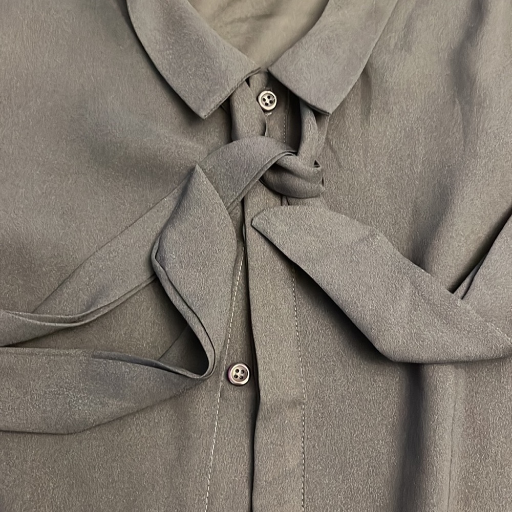 Navy 1/4 length button down with tie neck - Picture 2 of 2